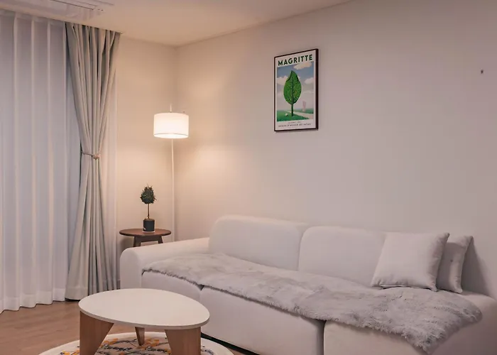 3룸 서울, 마곡, 공항 접근성 좋은 넓고 조용한 Appartement Séoul